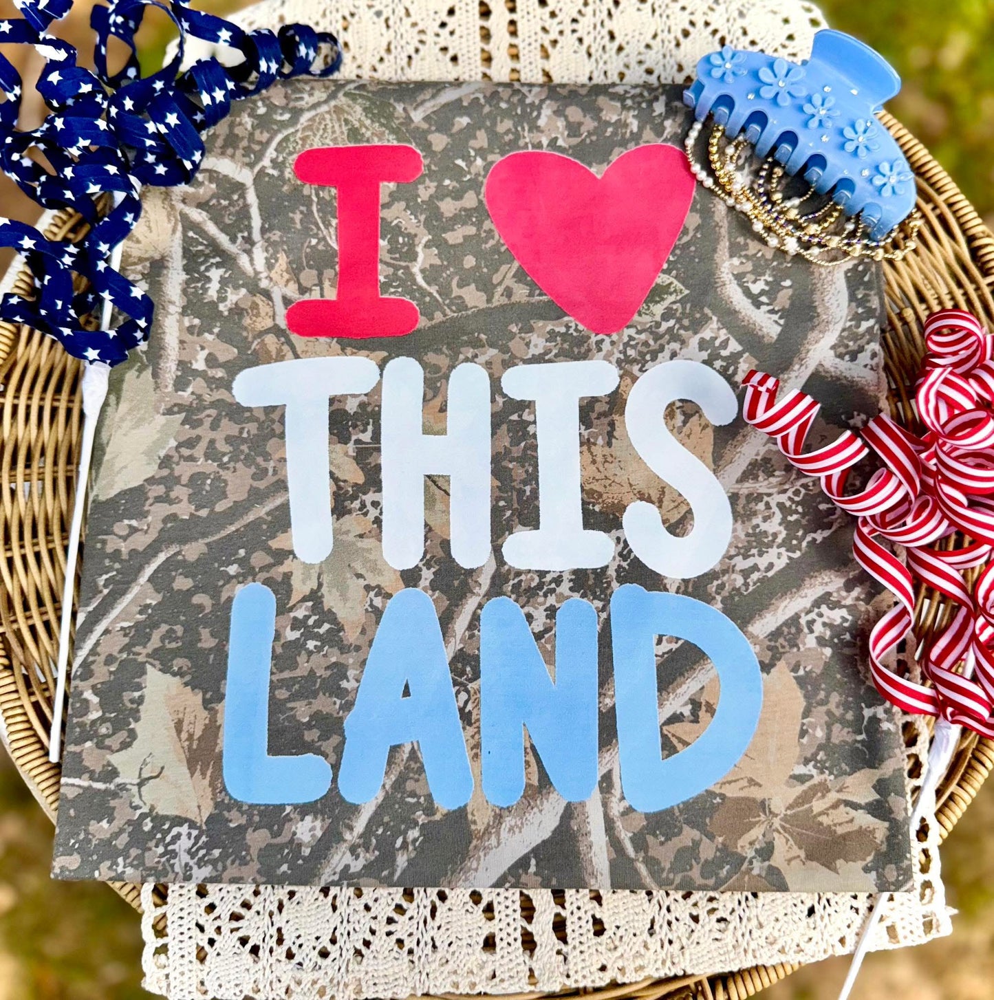 I heart this land